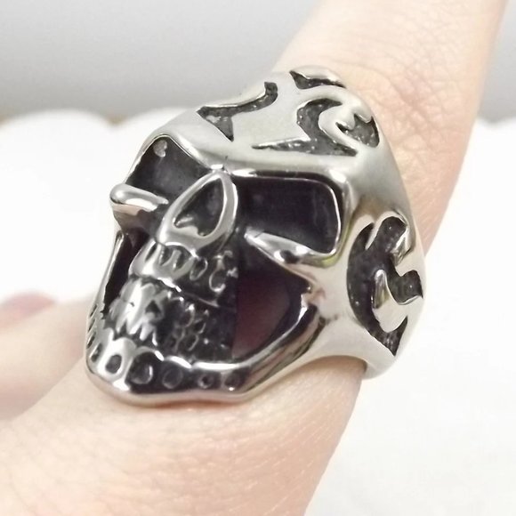 Vintage NOS Stainless Steel Tribal Design Human Skull Ring, Size 10 - Picture 6 of 9